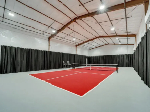 Deck & Indoor Pickleball Court: West Sedona Home!
