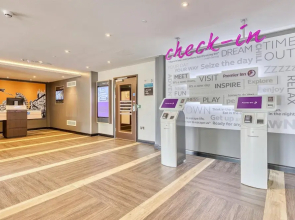 Premier Inn Milton Keynes - Willen Lake