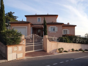 Villa With 3 Bedrooms in Fréjus, With Wonderful Mountain View, Private