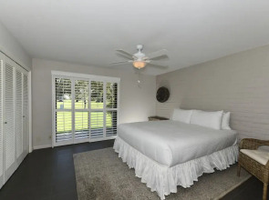 15 Fairways 2 Bedroom Condo by RedAwning