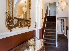 Gullivers Hotel - B&B