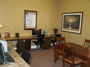 Execustay Amli At Empire Lakes