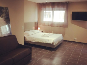 Villa Serafina Apartments