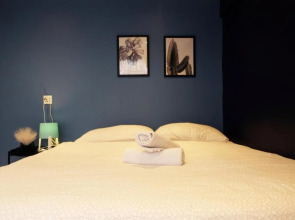 Sleep With Me Bangkok - BTS Phra Khanong