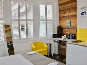 Luxury Beach Studio in Kemptown