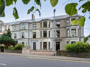 Quay House, North Coast 6 Bedroom Holiday Home