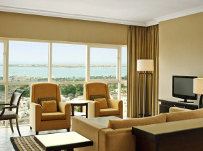 Отель Sheraton Khalidiya