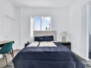 Impeccable 2 Bed Queen Suite Parking N Elevator