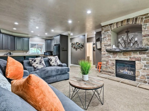 Renovated Condo 8 Miles to Snowbasin Ski Resort!