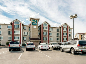 Quality Inn & Suites