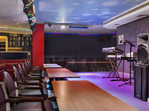 Howard Johnson by Wyndham Abu Dhabi