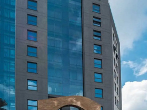 Trademark Hotel, Trademark King Twin Room in Nairobi No001