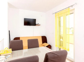 Apartment With one Bedroom in Slatine, With Wonderful sea View, Enclos