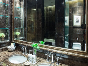 Sky Fortune Boutique Hotel