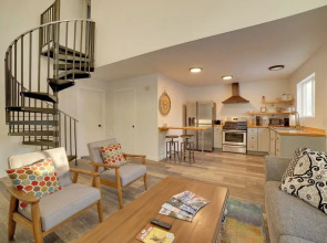 Walk to Kenai River: Forested Fisherman's Cabin!