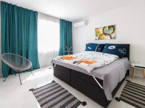 Pop your C-O-L-O-R-S - Funky and Modern 1BDR. Apt.