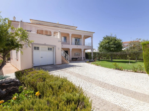 G - Bedroom 2-1 in the Lagos Inn Guesthouse