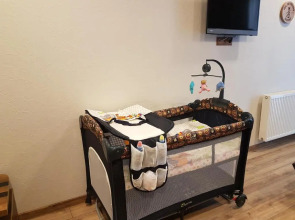 Cozy Apartment Near Gondola loft1