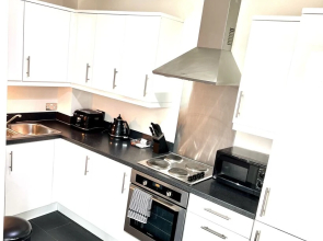 Luxurious Hub MK City Apartment- With Free Underground Parking