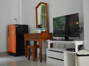 Baanrimnam Banpong