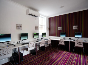 Safestay London Elephant & Castle