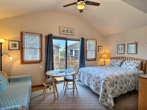 16 License To Chill 1 Bedroom Condo by RedAwning