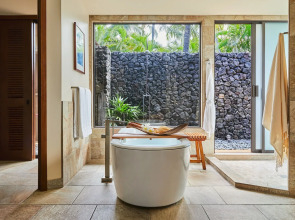 Mauna Lani, Auberge Collection