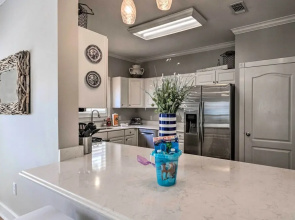 Grand Destin Getaway - Walk a Block to the Beach!