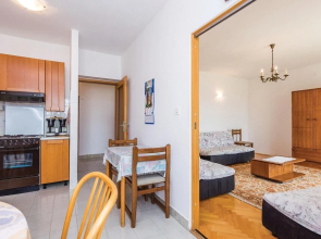 Stunning Home in Barbat With Wifi and 3 Bedrooms