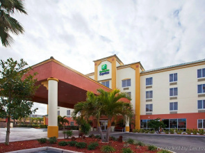 Holiday Inn Express Hotels & Suites Cocoa Beach by IHG