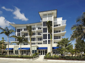 Royal Blues Hotel