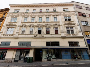 George Apartment