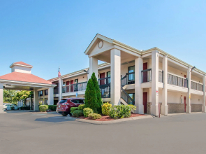 Econo Lodge Inn & Suites Murfreesboro Shopping District