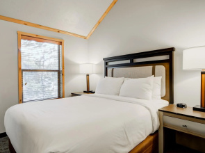 Explorer Cabins At Yellowstone