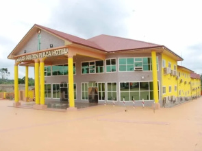 Obaa'S Golden Plaza Hotel