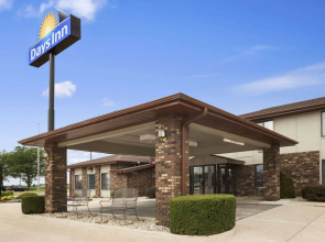Days Inn by Wyndham Oglesby/ Starved Rock