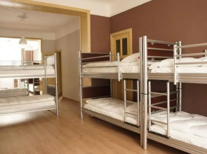 ES Hostel