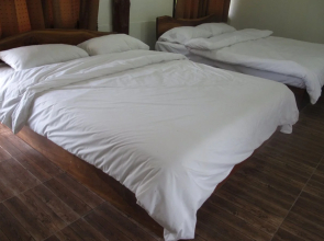 Muang Kham Goldmine Garden Resort