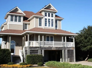 Catch a Breeze - 6 Br Home