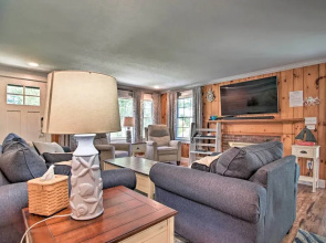 Walk to Beach: Home w/ Grill in South Yarmouth