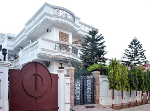 OYO 5634 IVY Stays - Manoj Pandey Chowk