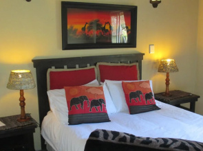 Aloe and Elephant Lodge
