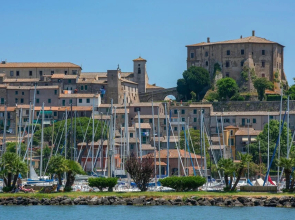 Stunning Home in Valentano With 3 Bedrooms and Wifi
