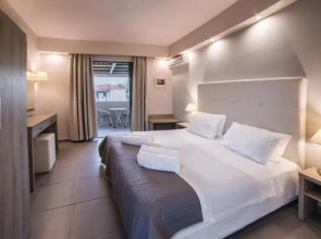 Pierros Hotel