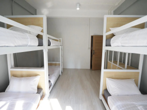 Local Time Bangkok - Hostel