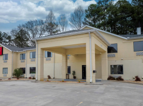 Red Roof Inn & Suites Carrollton, GA–West Georgia