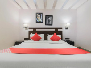 OYO 6645 Hotel Sapphire