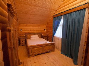 Отель «Шишки на Лампушке — Русская деревня»