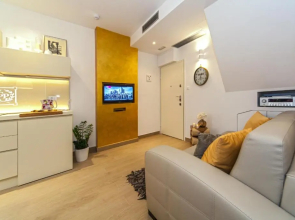 Golden Palace