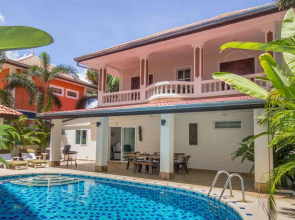 Villa Waree 5 minutes from City and Beach